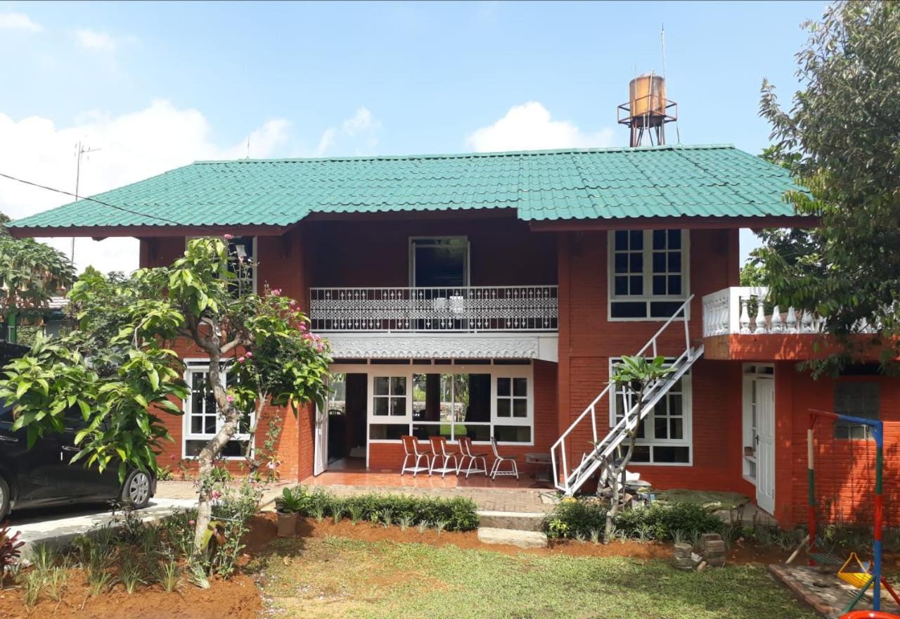 Villa Sentebale Bogor Buitenkant foto