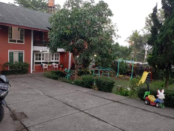 Villa Sentebale Bogor Buitenkant foto