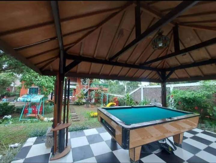 Villa Sentebale Bogor Buitenkant foto